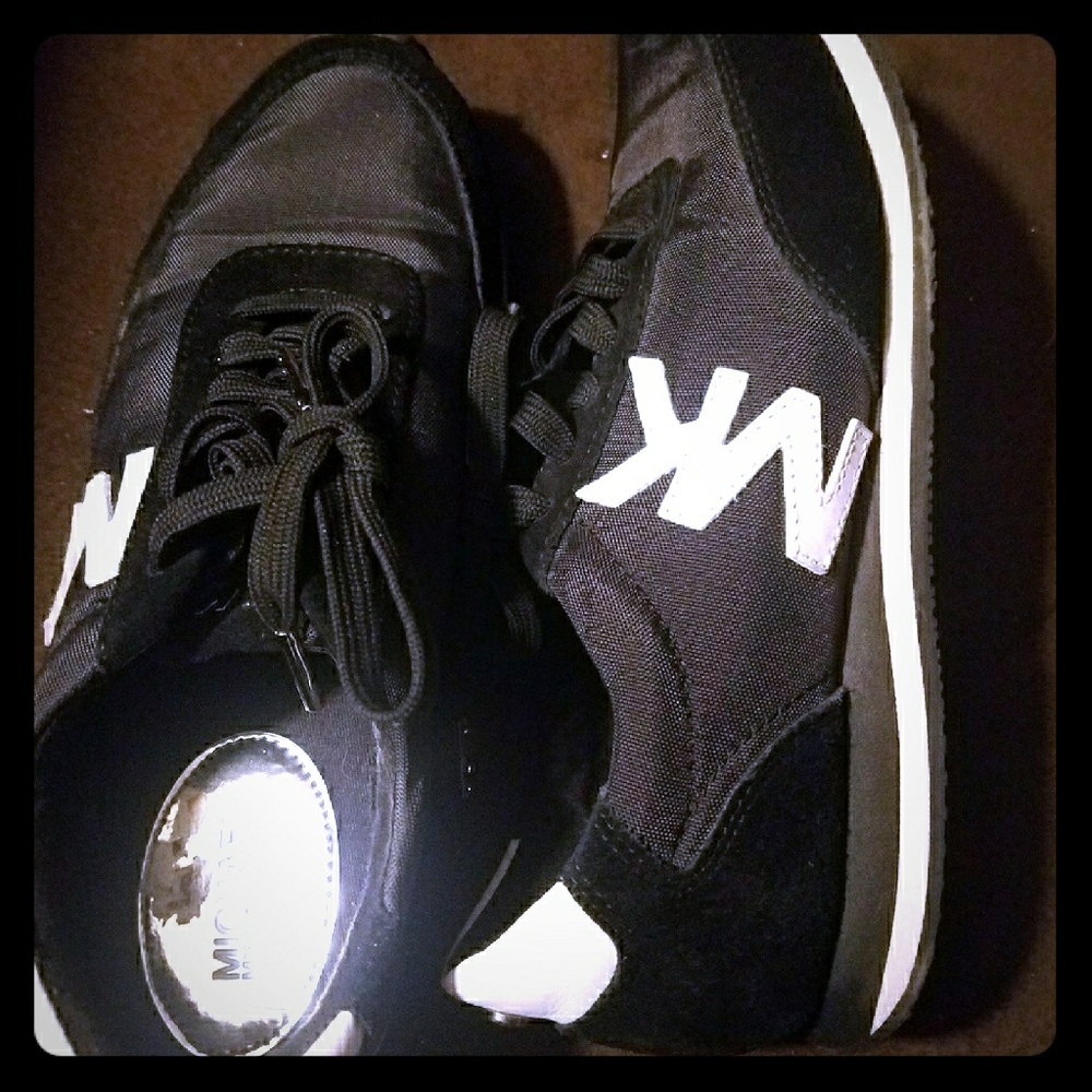 MICHAEL KORS TENNIS SHOES